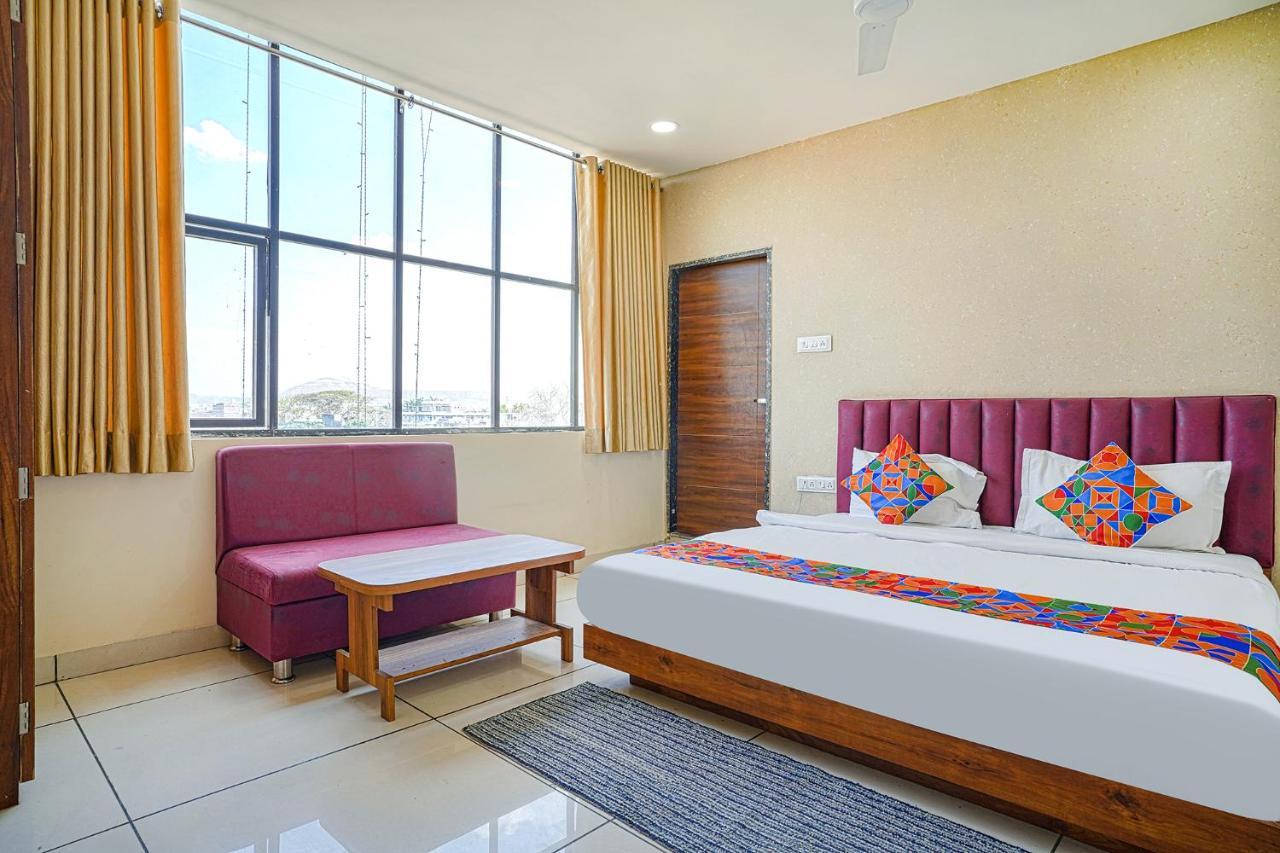 Fabhotel Sukh Vilas Индор Екстериор снимка