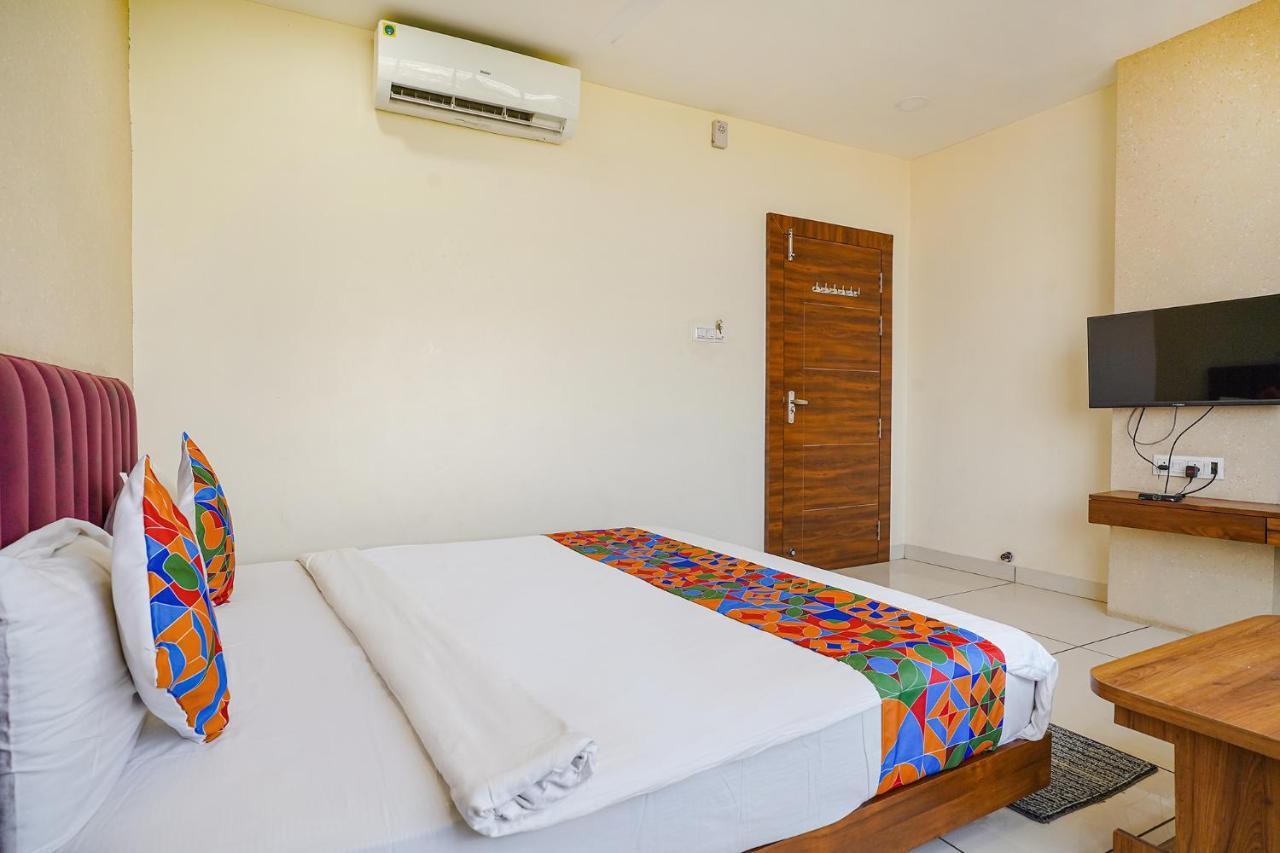 Fabhotel Sukh Vilas Индор Екстериор снимка