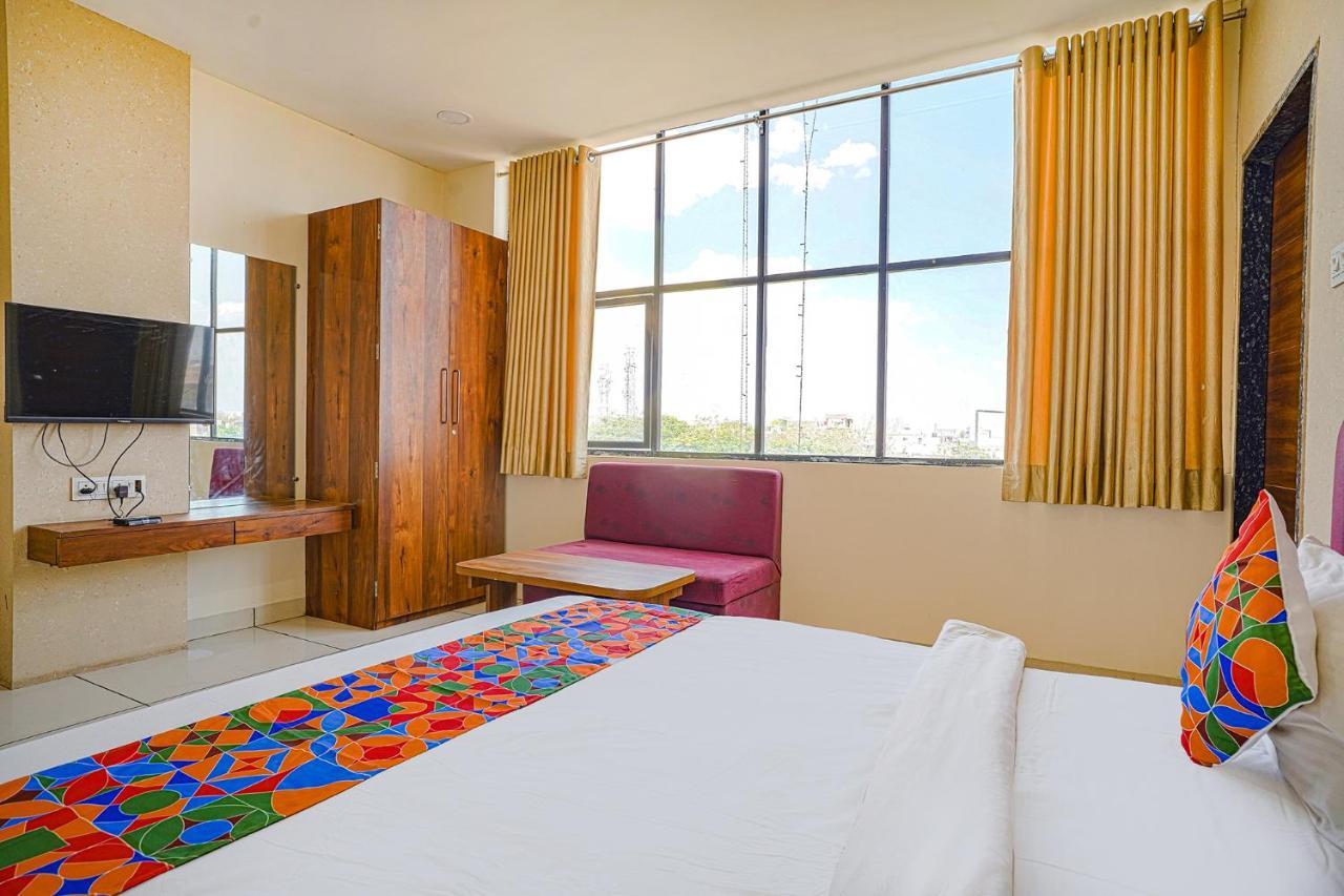 Fabhotel Sukh Vilas Индор Екстериор снимка