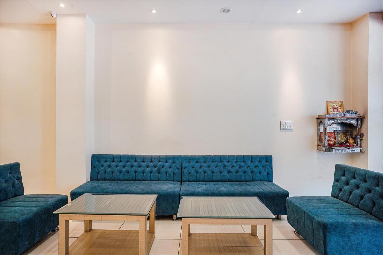 Fabhotel Sukh Vilas Индор Екстериор снимка