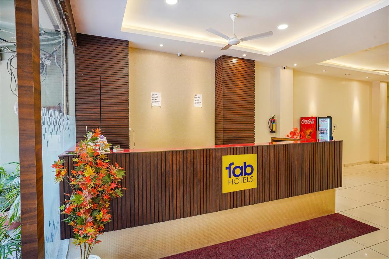 Fabhotel Sukh Vilas Индор Екстериор снимка